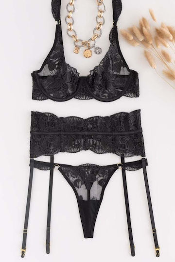 Set Lenjerie Sexy Cu Dantelă, Balene Și Jartiere Negre