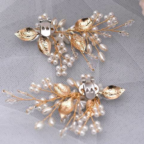 Set 2 Bridal Shoe Accessories Pearls Crystals Gold