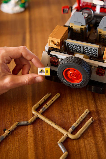 LEGO Jurassic World Jurassic Park Jeep Wrangler За 18+ Години 1924 Бройки