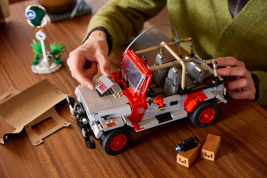 LEGO Jurassic World Jurassic Park Jeep Wrangler За 18+ Години 1924 Бройки