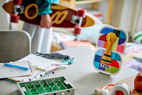 LEGO Icons FIFA World Cup 2026 Официален Емблема за 10+ Години 298 Бройки