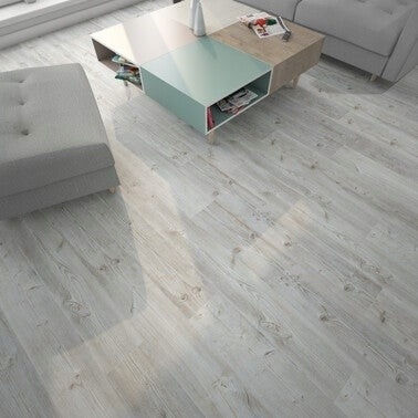 Hightrail Pine Ac4 7mm Laminate Flooring
