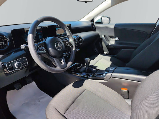 Mercedes-Benz A Class A 160 '22