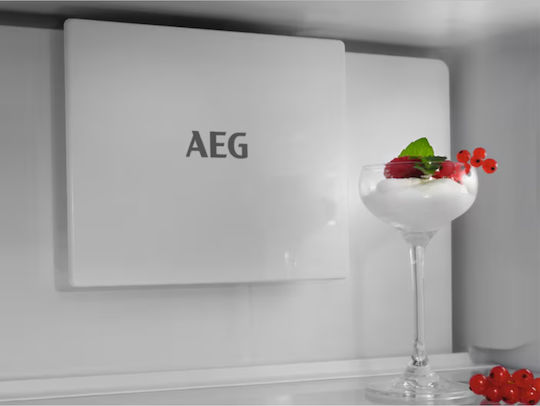 AEG Вграден Хладилник с Фризер 248л NoFrost В177.2xШ54.6xД54.9см TC7CS181DS