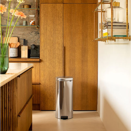 Brabantia New Icon Κάδος Απορριμμάτων από Ανοξείδωτο Ατσάλι με Πεντάλ Γκρι 30lt Brabantia New Icon Κάδος Απορριμμάτων από Ανοξείδωτο Ατσάλι με Πεντάλ Γκρι 30lt