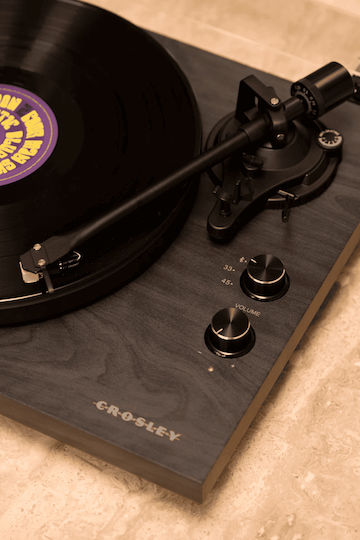 Crosley C62 Pick-Up Cu Transmisie Cu Curea Și Preamp Încorporat Cu Difuzoare Negru