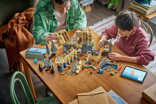 LEGO Harry Potter Hogwarts Castle East Wing for Ages 10+ 2164 Pieces