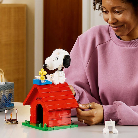 LEGO Ideas Peanuts: Къщичката на Снупи за 3+ Години 964 Бройки