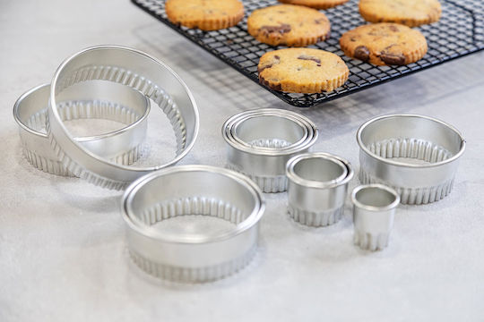 Комплект 11 Кръгли Формички За Бисквитки С Назъбен Край Металик Kitchen Craft