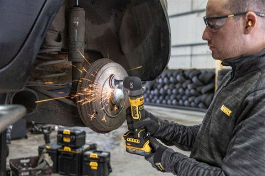 DEWALT Ευθύς Λειαντήρας 18V Solo