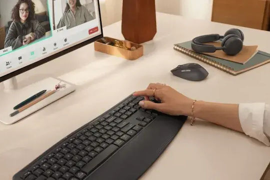 Logitech Signature Comfort Plus MK880 Ασύρματο Bluetooth Σετ Πληκτρολόγιο & Ποντίκι International English Γκρι