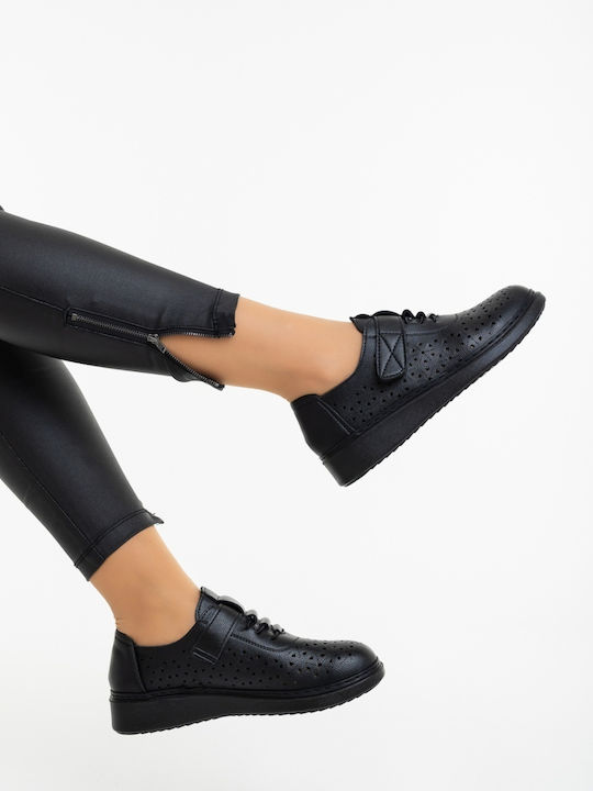 Women's Oxfords in Black Colour