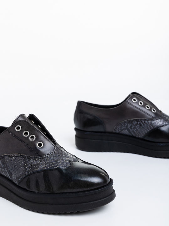 Leather Women's Oxfords in Black Colour