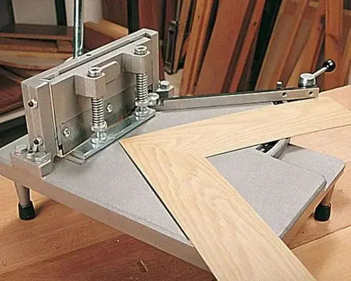 Virutex U78 Gehrungssäge für Formica Handwerkzeug