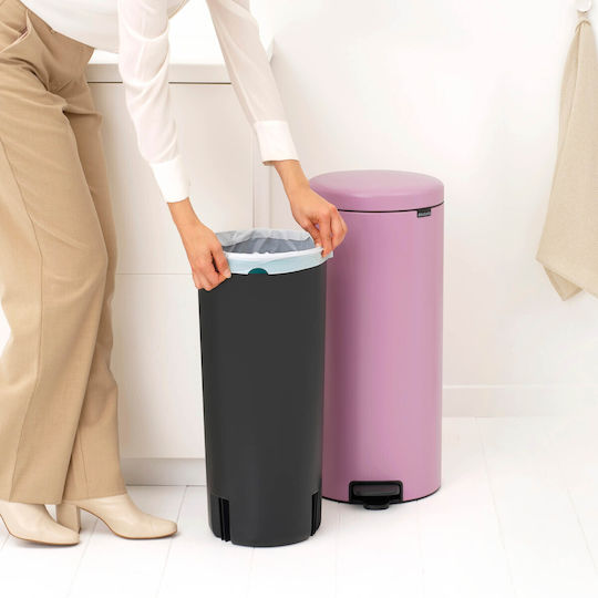 Brabantia Κάδος NewIcon Pedal Απορριμμάτων Πλαστικός με Πεντάλ Ροζ 30lt