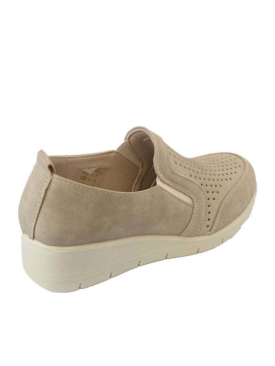 Γυναικεία Slip-On από Συνθετικό Δέρμα Μπεζ