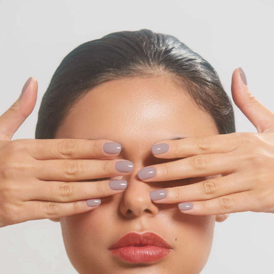 Ojă Pentru Unghii Cu Gel Semi-Permanentă Vegan Fără Hema Nuanta Delicioasă Nude Colorme Cosmetics 10 Ml