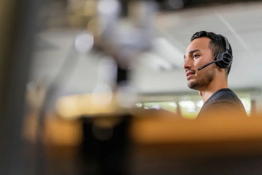 HP Poly Voyager 4320 Drahtlos Auf dem Ohr Multimedia-Headsets mit Mikrofon und Verbindung Bluetooth in Schwarz Farbe
