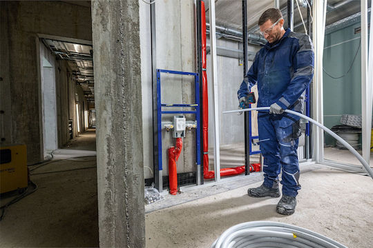 Bosch Ψαλίδι Κλαδέματος Μπαταρίας 18V Brushless με Μέγιστη Διάμετρο Κοπής 32mm