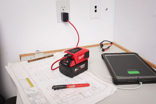 Milwaukee Ladegerät für Werkzeugbatterien