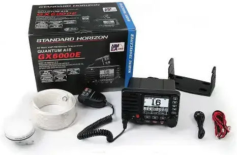 Standard Horizon IS receiver (quantum AIS/GPS) VHF Auto 25W cu Ecran Monocrom