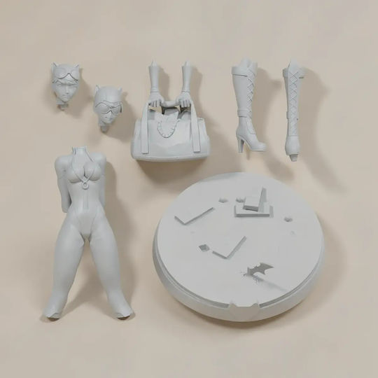 iLovePrints Sammelbare Figuren 3d Figur Catwoman Geldkoffer Bemalt Diy Geschenk Farben 15,2 Cm 1:12