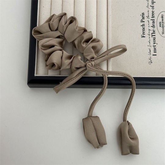 Klassisches Scrunchie Haargummi Aus Satin Blumen Fallender Glamour Khaki