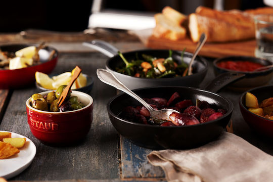 Staub Τηγάνι από Μαντέμι με Εμαγιέ Επίστρωση 16cm