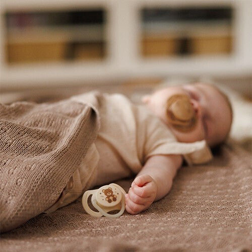 Babyono Πιπίλα Σιλικόνης Νυκτός Λευκό για 0-6 μηνών