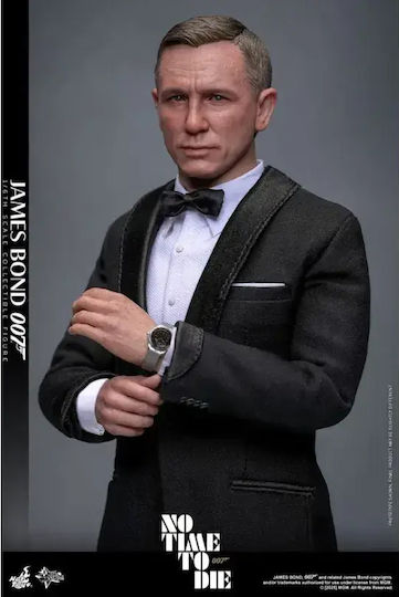 Hot Toys Movie Masterpiece Action Figure Height 30cm in 1:6 Scale