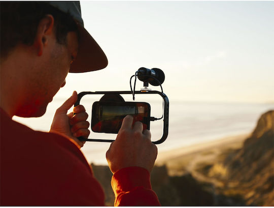 Moment Mobile Filmmaker Cage Magsafe
