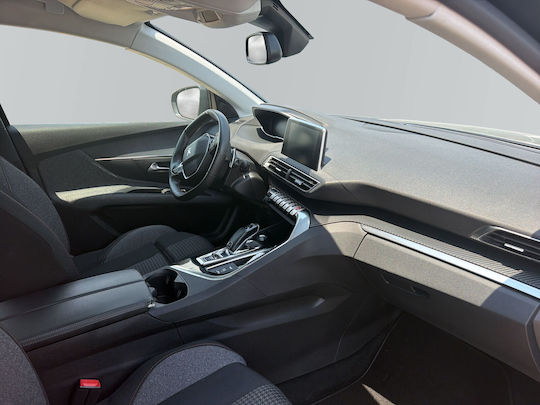 Peugeot 3008 1.2 PureTech EAT8 Corporate '22
