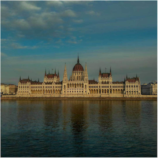 Panou View Un Clădire Istorică Lângă Apă 110x110