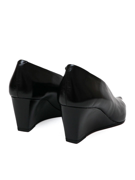 Leather Heels with Strap & Medium Heel Black