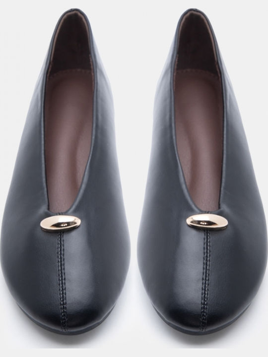 Women's Pointed Toe Ballerina Shoes In Black Colour