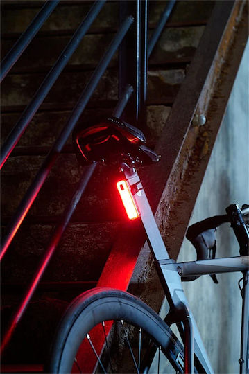 Moon Lumină Spate Reîncărcabilă pentru Bicicletă