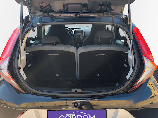 Toyota Aygo X-Play MMT '21