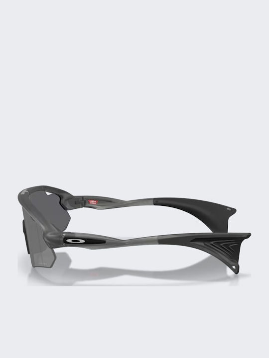 Oakley Unisex Sunglasses with Black Frame and Black Lens
