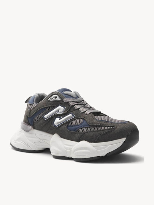 Graue Sneakers Chunky Sohlen Details Mesh