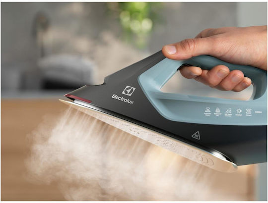 Electrolux Renew 800 Dampfbügelstation mit 7.5bar Dampfdruck und 1l Wassertankkapazität