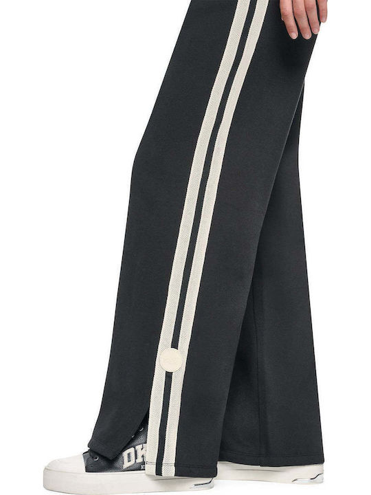 DKNY