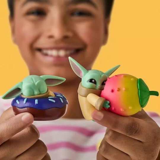Monogram International, Inc Star Wars Star Wars Grogu Snaking Колекционерска Мини Фигура