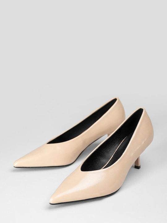 Pointed Toe Heels with Thin Mid Heel Brown