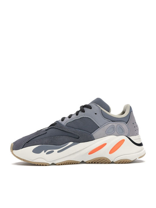 Yeezy Boost 700 Сникърси Magnet