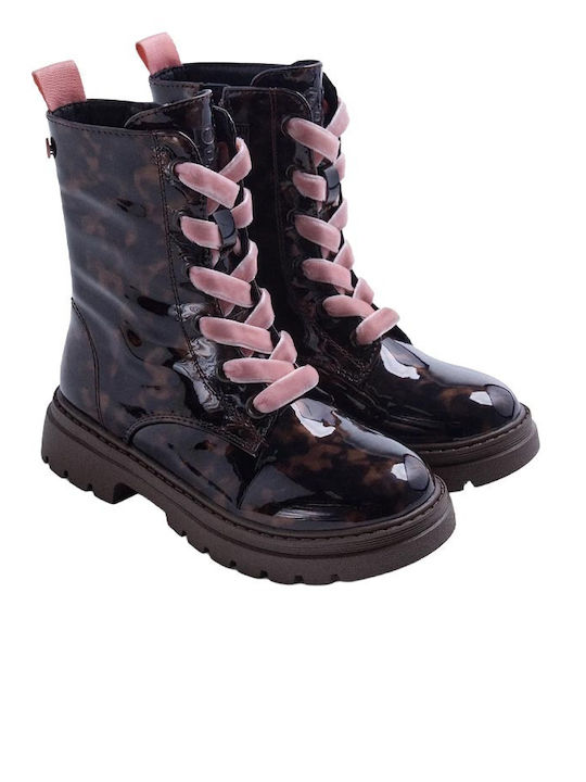 Kinderstiefel aus Lackleder mit Schnürsenkeln Braun