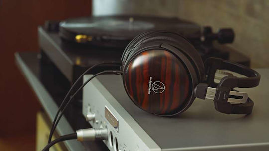 Audio Technica ATH-AWKT Kabelgebunden Über Ohr Kopfhörer Burgundisch