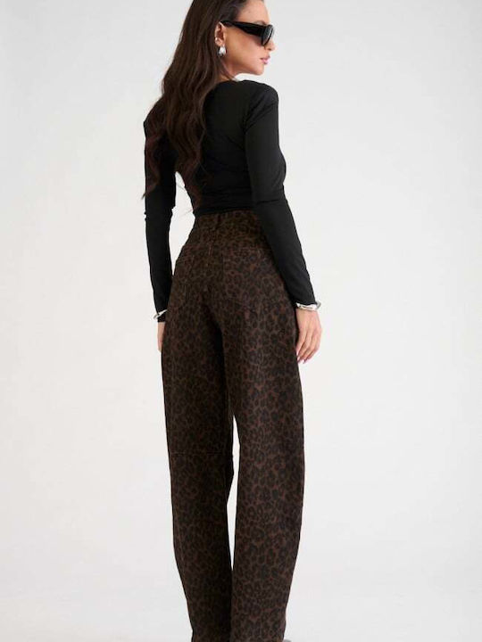 Women's Jean Pants in Baggy Leg Style Brown