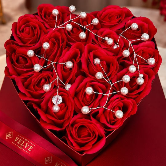 Set De Bijuterii Cu Trandafiri Săpun În Formă De Inimă Aranjament Floral De Lux În Cutie Roșie Cu Sertar Plexiglas Set De Bijuterii Cu Trandafiri Săpun În Formă De Inimă Aranjament Floral De Lux În Cutie Roșie Cu Sertar Plexiglas