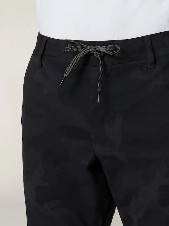 Мъжки панталон Slim Fit Black Camo