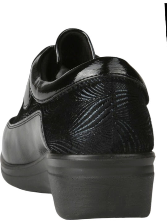 Women's Black Sneakers